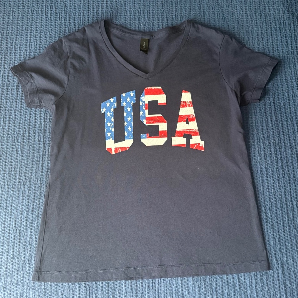 Women's Large Navy Blue USA Graphic V-Neck T-Shirt